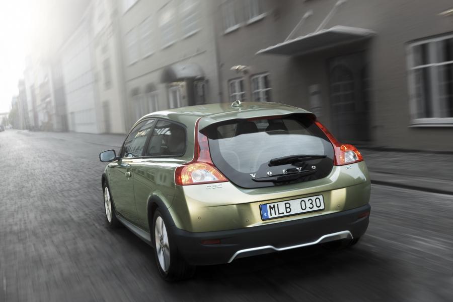  Volvo C30 DRIVe Efficiency 2008 года  (фото 21 из 34)